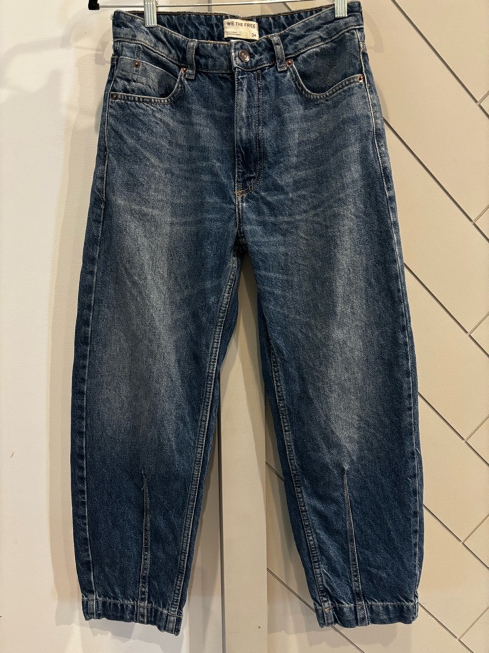 We the free cropped jeans NWOT 
Size 24